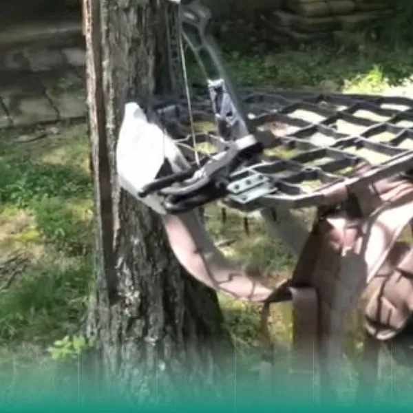 Third Hand - best bow holder for treestand